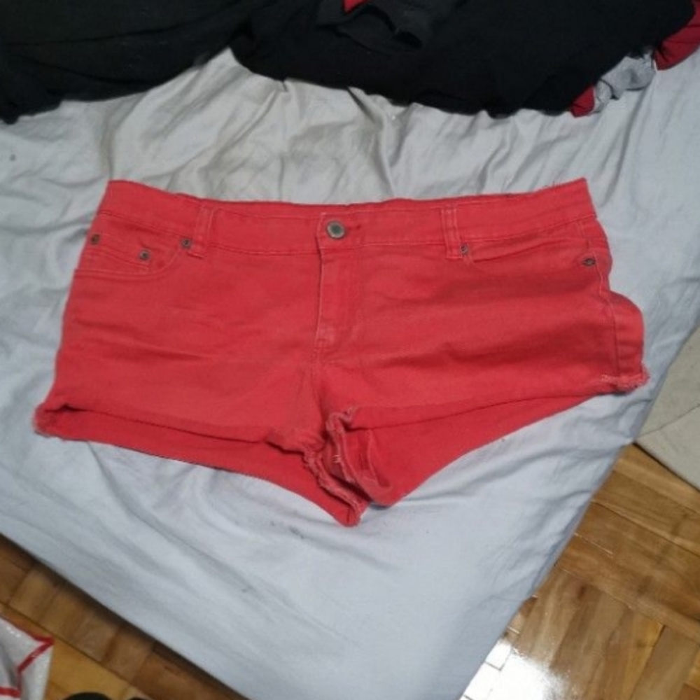 Bluenotes, 34, Red